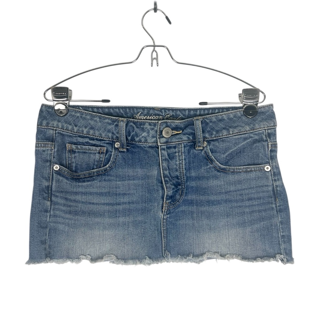 American Eagle micro mini jean skirt size 6 frayed hem‎ denim